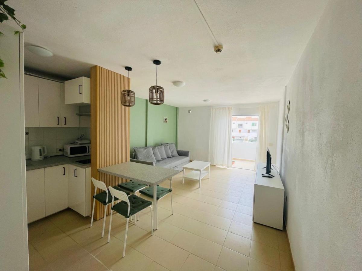 Alondras Park Mialsoma Apartment Arona  Eksteriør billede